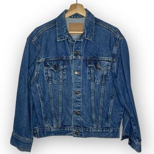 Vintage Levi’s Type 3 Denim Trucker Jacket Unisex Size Small/Medium Button Up